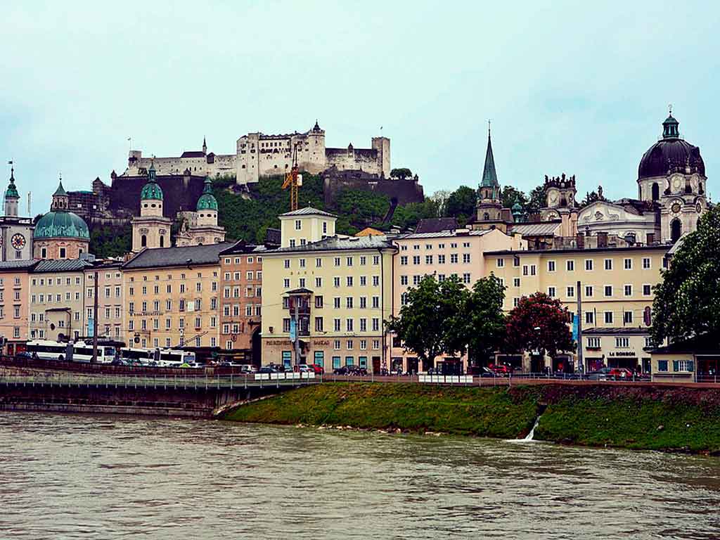vilagorokseg_salzburg_05_mesefarm Vil&aacute;g&ouml;r&ouml;ks&eacute;g: Salzburg - Mesefarm - ismeretterjesztő port&aacute;l 